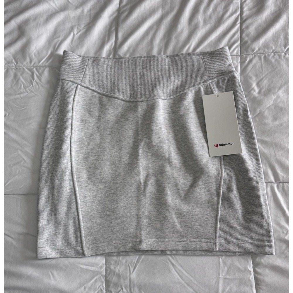 New Lululemon Scuba High Rise Mini Skirt Heather Gray Medium Activewear NWT